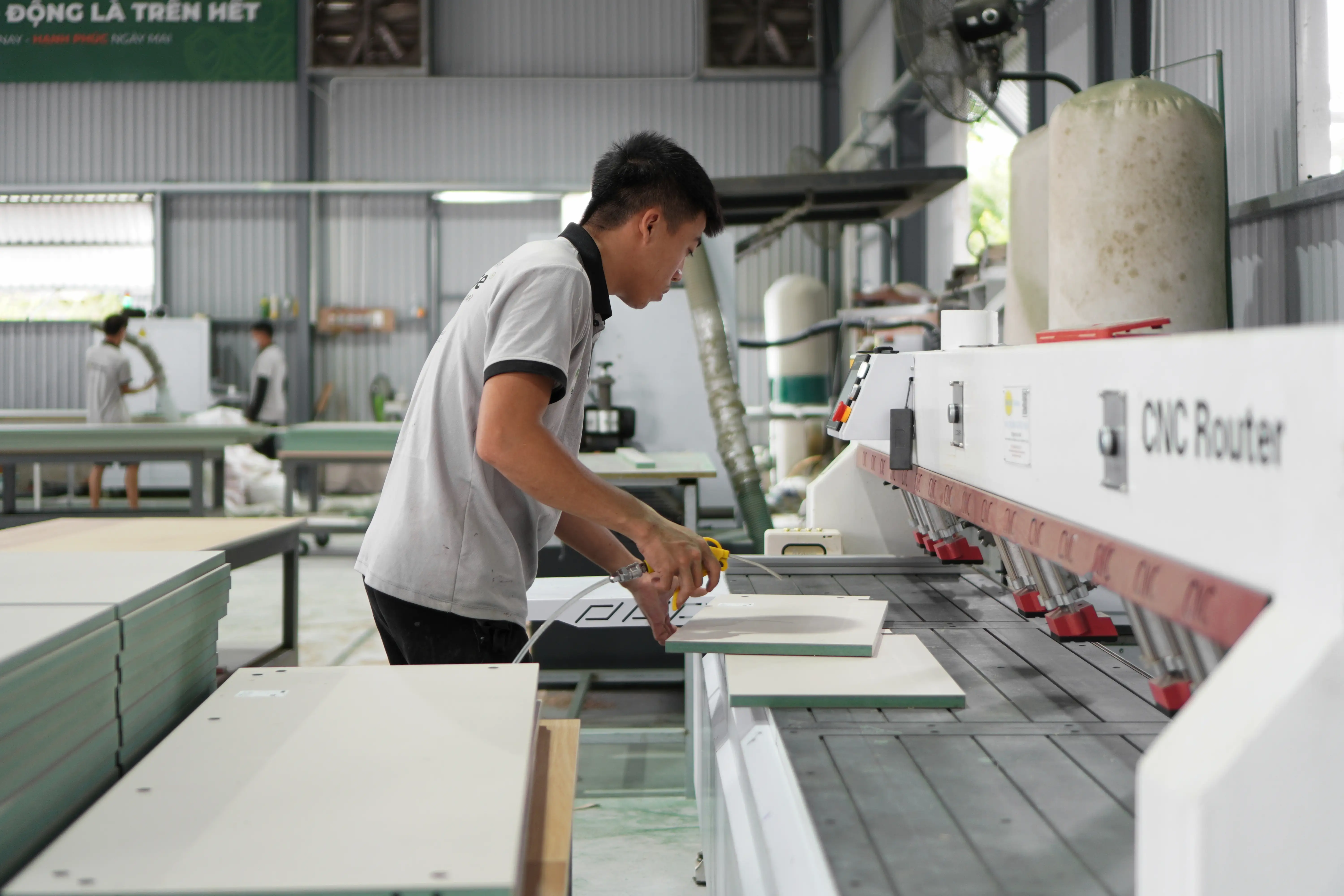 Máy khoan liên kết tự động